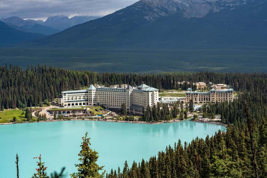 Lakes Moraine, Louise, Emerald, Johnston Canyon & Yoho Tour - Key points to know before booking