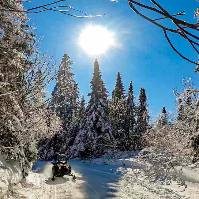 Laurentians: Snowmobile Guided Tour - Getting Dressed for Minus 25°C