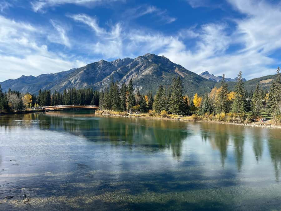 Louise, Moraine/Bow, Emerald, Peyto- 4 Lake Tour - Moraine Lake or Bow Lake by season