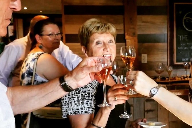 Lunch in the Vineyard: A Scenic Niagara Wine Tour Experience - Queenston Mile and small-lot wines