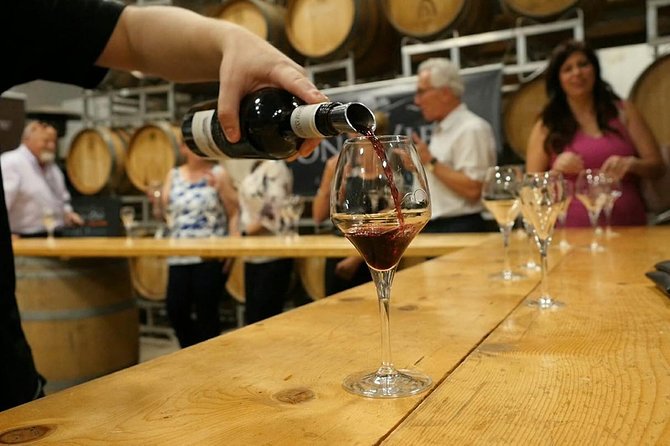 Lunch in the Vineyard: A Scenic Niagara Wine Tour Experience - Your 10 a.m. start and Canadian pickup