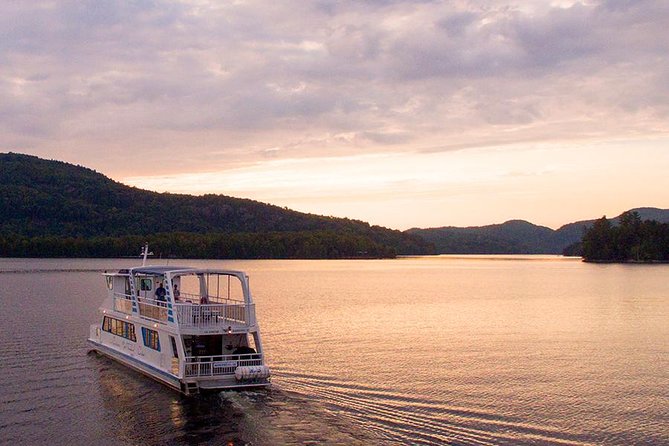 Mont-Tremblant Lake Cruise - Seeing Mont-Tremblant from the lake