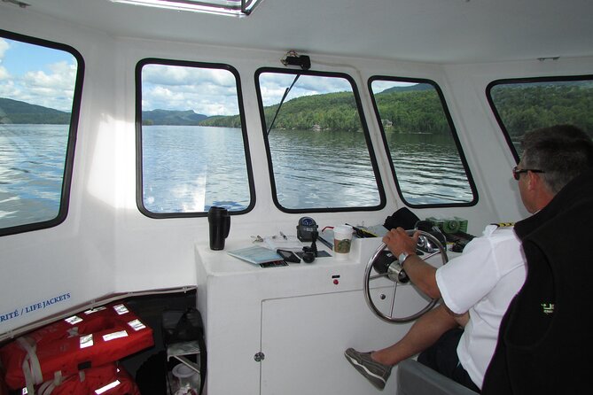 Mont-Tremblant Lake Cruise - Commentary, language, and the crew