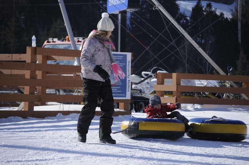 Mont-Tremblant: Snow Tubing with a Mechanical Lift - Choosing between two hours and four