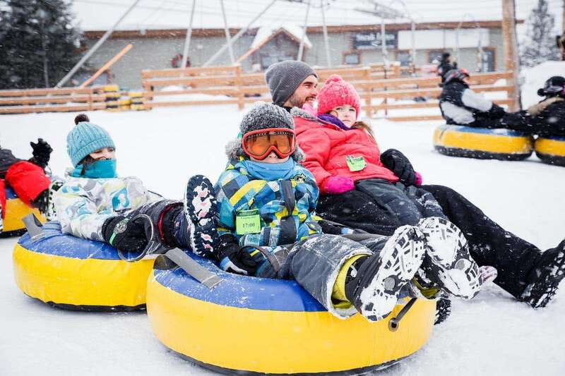 Mont-Tremblant: Snow Tubing with a Mechanical Lift - Indoor warmth, lunch, and the cafeteria