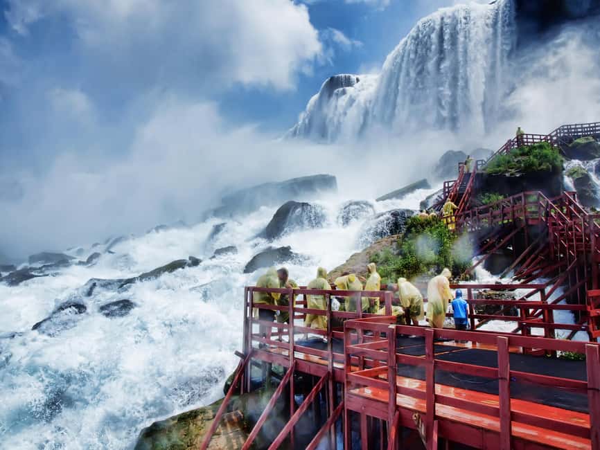 Montreal: 3-Day Toronto, Niagara Falls, Thousand Islands - The Thousand Islands by boat, from Montreal to Lake Ontario