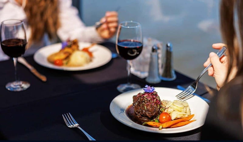 Montréal: 3 or 5-Course Dinner Cruise with DJ & Dancing - Key points to know before booking