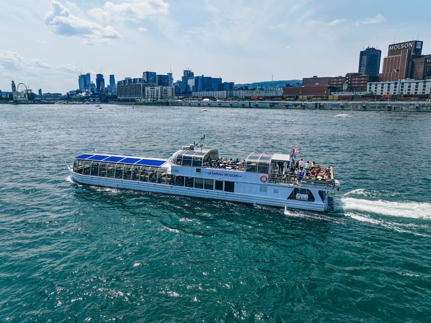 Montreal: Bateau-Mouche Cruise with A La Carte Dinner Option - Dinner Service, Music, and the Evening Rhythm