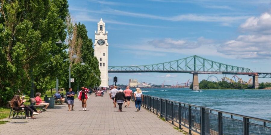 Montreal: Best of Montreal Food Walking Tour with Tastings - Walking Mile End between famous food stops