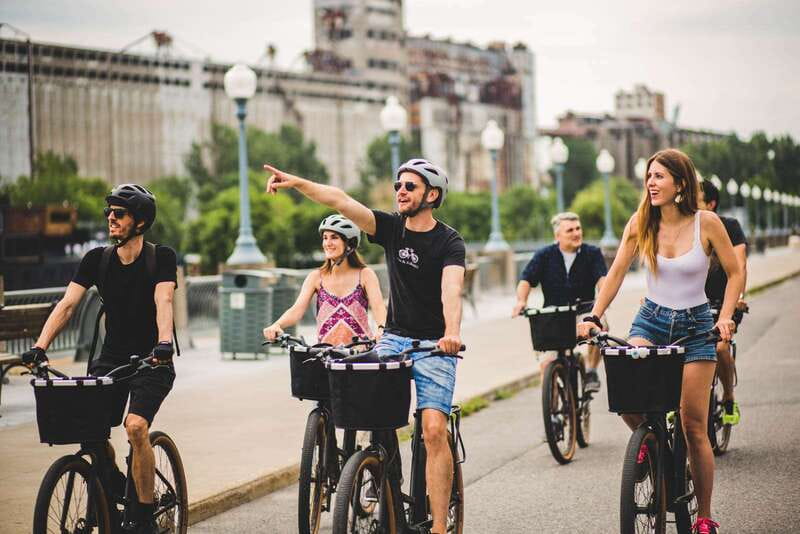 Montreal: Downtown and Old Montreal Highlights Bike Tour - Parks, laneways, and the Gay Village