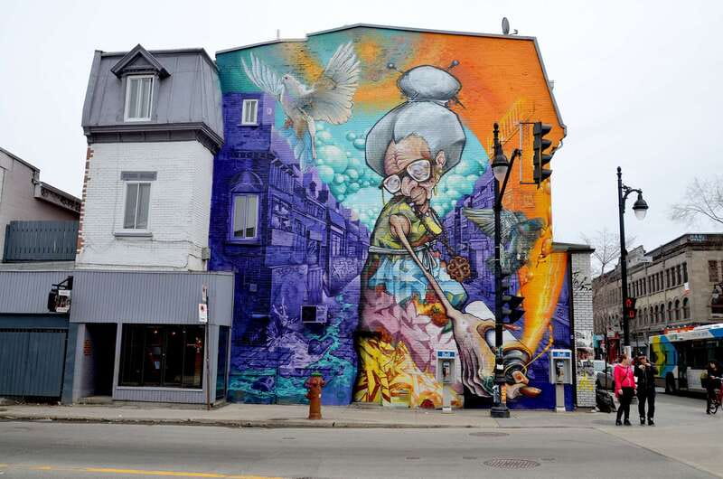 Montreal: Full-Day Small Group City Tour - What the guides add to the day