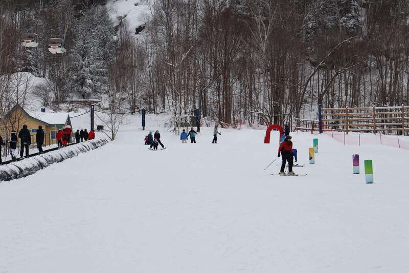 Montreal: Guided Skiing in Quebec Forests - Your first lift ride and mountain lesson