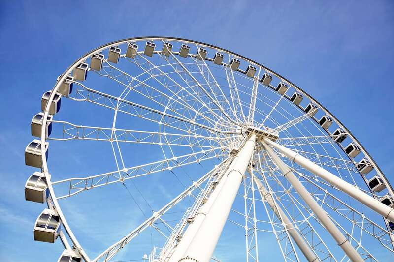 Montreal: La Grande Roue de Montréal Entry Ticket - Arriving at La Grande Roue de Montréal