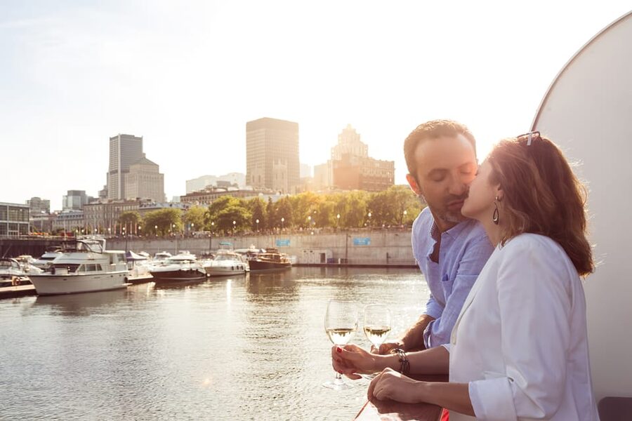 Montreal: Le Bateau-Mouche St. Lawrence Sightseeing Cruise - How much do you learn during the ride?