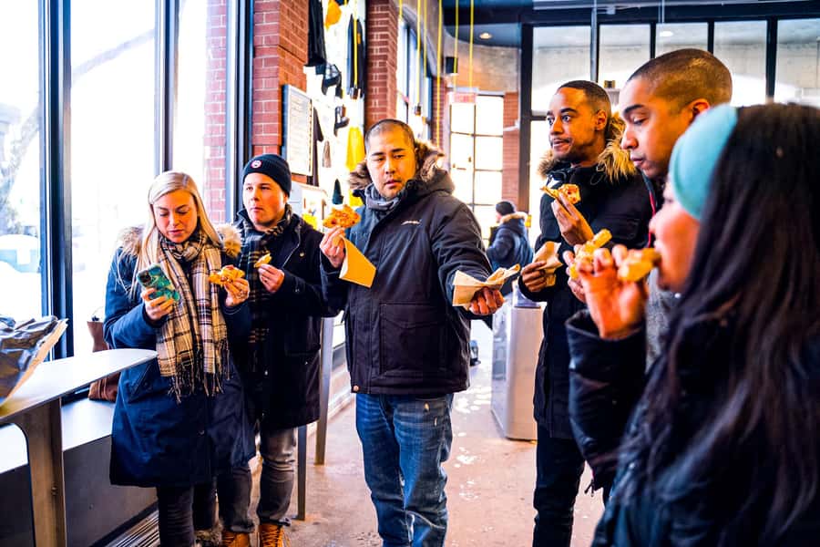 Montreal: Mile End District Food Tour with 8+ Tastings - Guides who make the walk work