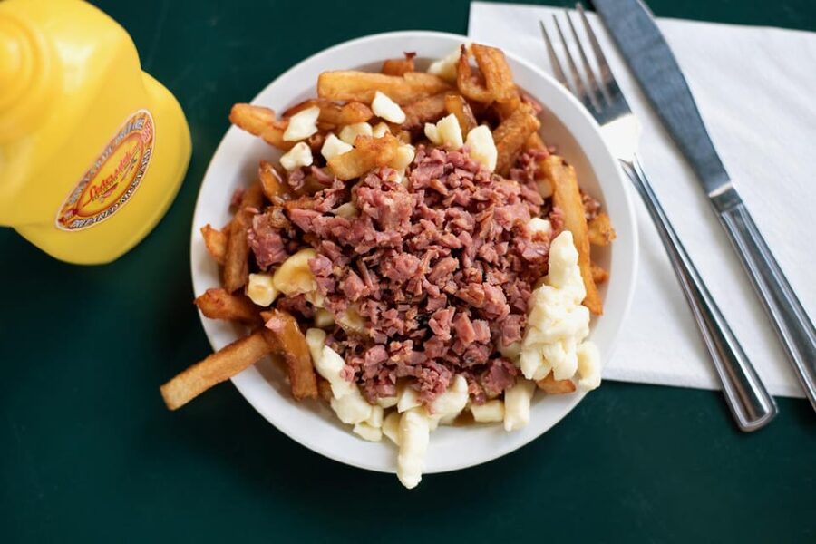 Montreal: Mile-End Foodie Walking Tour with 7 Tastings - Group size and comfort are worth considering