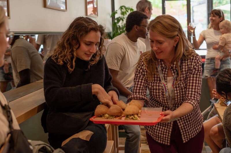 Montreal: Mile-End Foodie Walking Tour with 7 Tastings - Why Mile End works so well for a food tour
