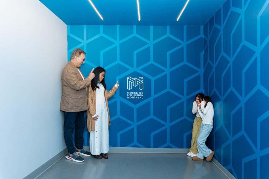 Montreal: Museum of Illusions Entry Ticket - Start with light, perspective, and reflection