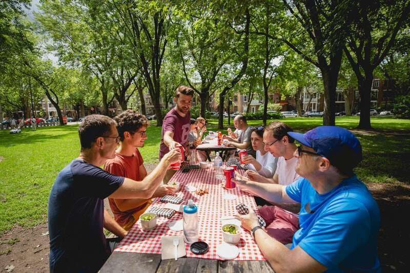Montreal: Non Touristy Pink Bike Tour - From main streets to quieter neighborhoods