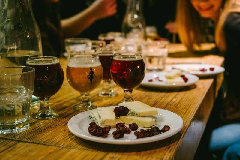 Montreal Old Port: Craft Brewery and Beer Tasting Tour - What this Old Port beer tour is really like