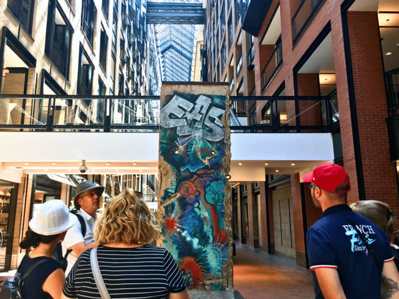 Montréal: Old Town Small Group Guided Walking Tour - Who should book this Old Montréal walk