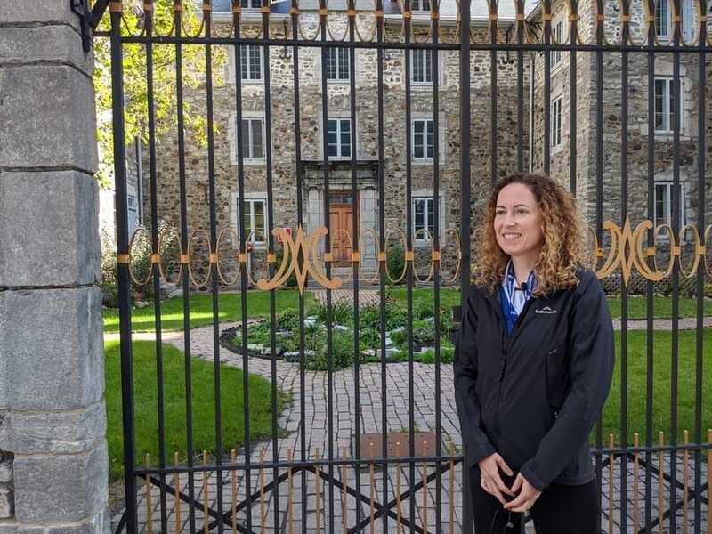 Montreal: Private Customizable Walking Tour of Old Montreal - Bonsecours Market and Notre-Dame-de-Bon-Secours Chapel