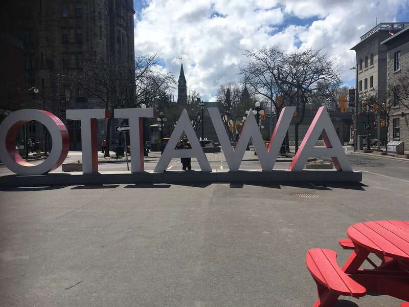 Montreal: Private Day Tour to Ottawa - The easy way to reach Ottawa from Montreal