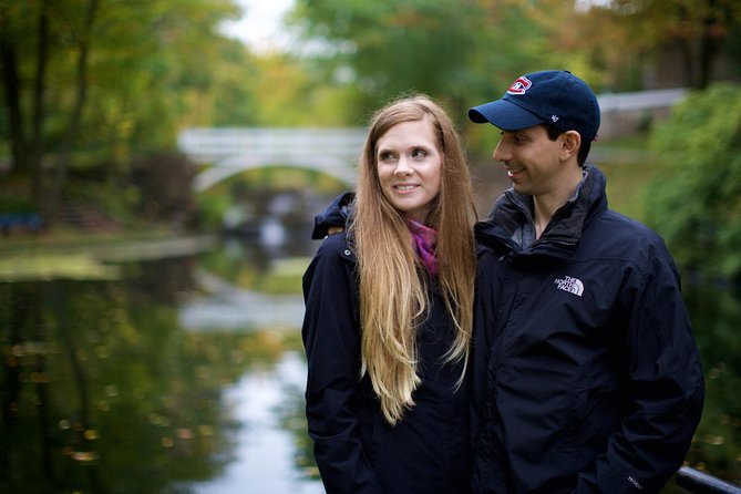 Montreal Private Photo Shoot with Pro Photographer - Is $407.81 a fair price?
