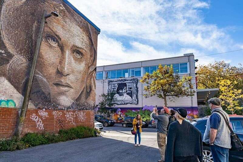 Montreal: The Original Locally Owned Street Art Walking Tour - Why Saint-Laurent Boulevard makes a good art walk