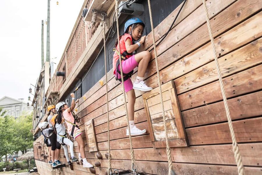 Montreal: Voiles En Voiles Aerial Park Admission Ticket - The aerial courses: balance, grip, and a little nerve