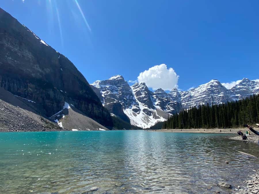 Moraine Lake 1.5hr & Lake Louise Shuttle from Canmore/Banff - Is this the right Banff lake tour for you?