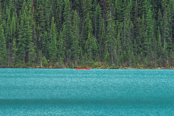Moraine Lake and Lake Louise day Tour from Canmore and Banff - What the included outdoor gear means