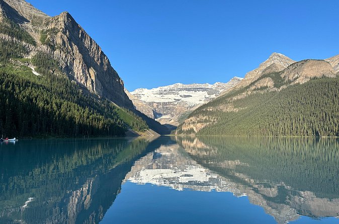 Moraine Lake And Lake Louise Tour from Banff - What to pack for the four-hour schedule