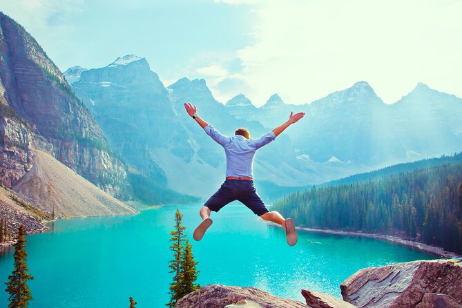 Moraine Lake, Lake Louise & Banff Secrets | Award-Winning Tour - Starting in Banff and settling into the van