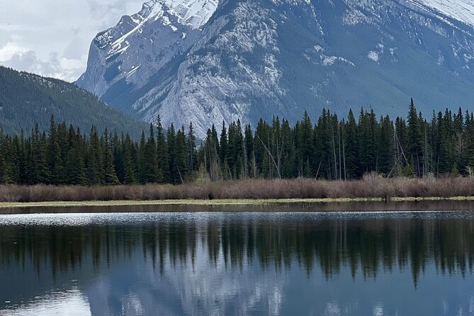 Moraine Lake Lake Louise Emerald Lake Banff Town & Natural Bridge - The guides shape the day