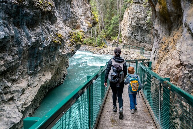 Moraine Lake, Lake Louise Johnston Canyon Banff National Park - Why this Banff day works so well
