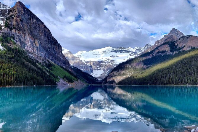 Moraine Lake Lake Louise Johnston Canyon Emerald Lake Day tour - Cascade Mountain and Castle Mountain along the road