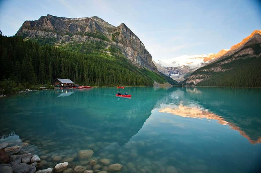 Moraine Lake Louise Emerald Johnston Canyon Banff Yoho Tour - Moraine Lake and the seasonal change