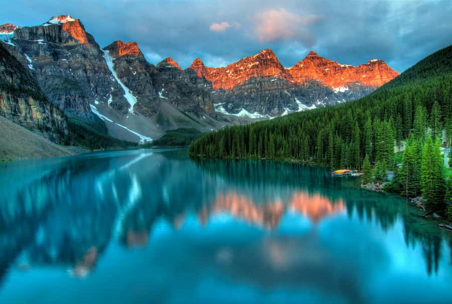 Moraine Lake Louise Emerald Johnston Canyon Banff Yoho Tour - Lunch, timing, and the price of convenience