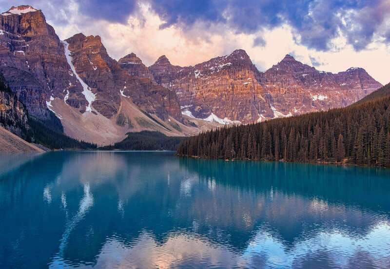 Moraine Lake Sunrise & Lake Louise from Calgary/Canmore/Banf - Why sunrise changes the Moraine Lake visit