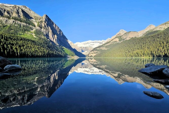 Morning Tour at Moraine Lake(2hrs) & Lake Louise(2hrs) - Moraine Lake before the crowds