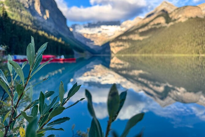 Morning Tour at Moraine Lake(2hrs) & Lake Louise(2hrs) - Lake Louise with a choice of walks