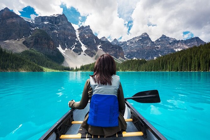 Morning Tour at Moraine Lake(2hrs) & Lake Louise(2hrs) - Drinks, hiking poles, and weather protection