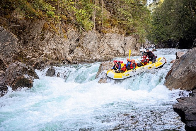 Nahatlatch River Rafting - 24 Amazing Rapids - Safety instruction before the first rapid