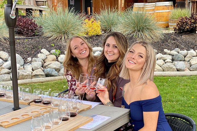 Naramata Bench 5 Winery Tour - Key points at a glance