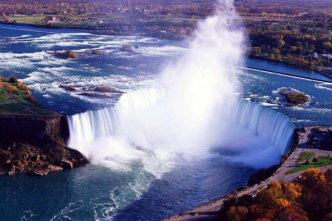 Niagara Falls Breathtaking Aerial Tour on Plane with iflyTOTO - Choosing your seat for the clearest view