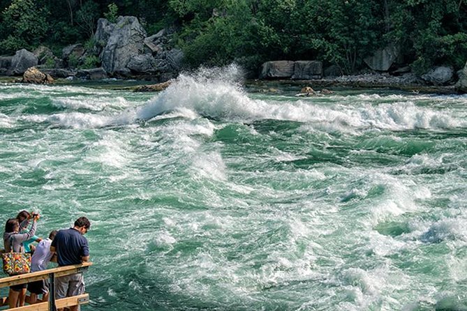 Niagara Falls Canada 3-Hour Tour w/Boat & Behind the Falls - What the guide adds to the day