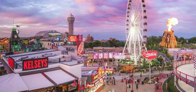 Niagara Falls, Canada: Clifton Hill 6 Attraction Fun Pass - Golf gives you the best slower-paced break