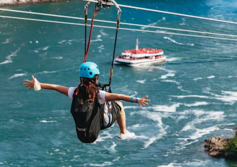 Niagara Falls, Canada: Early Bird Zip Line to The Falls - Returning by air-conditioned shuttle