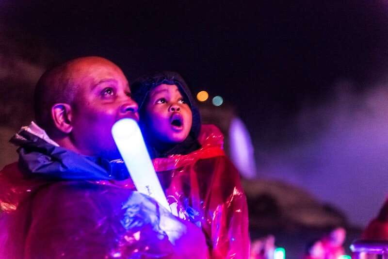Niagara Falls, Canada: Evening Fireworks Cruise - Why Niagara Falls is better after sunset
